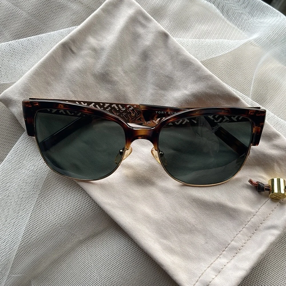 Tory Burch Tortoise Shell Sunglasses - Picture 9 of 11